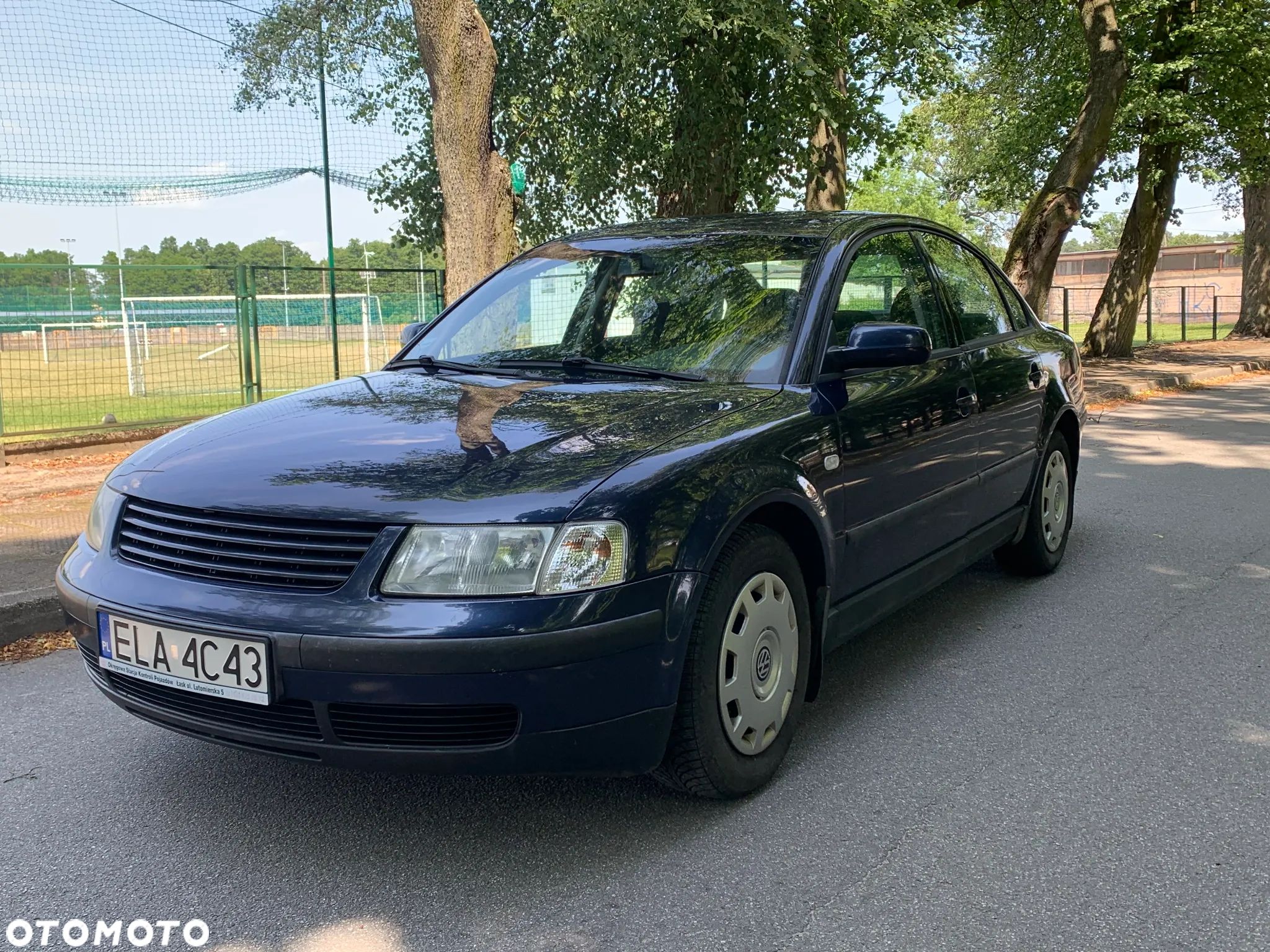 Volkswagen Passat 1.6 - 1