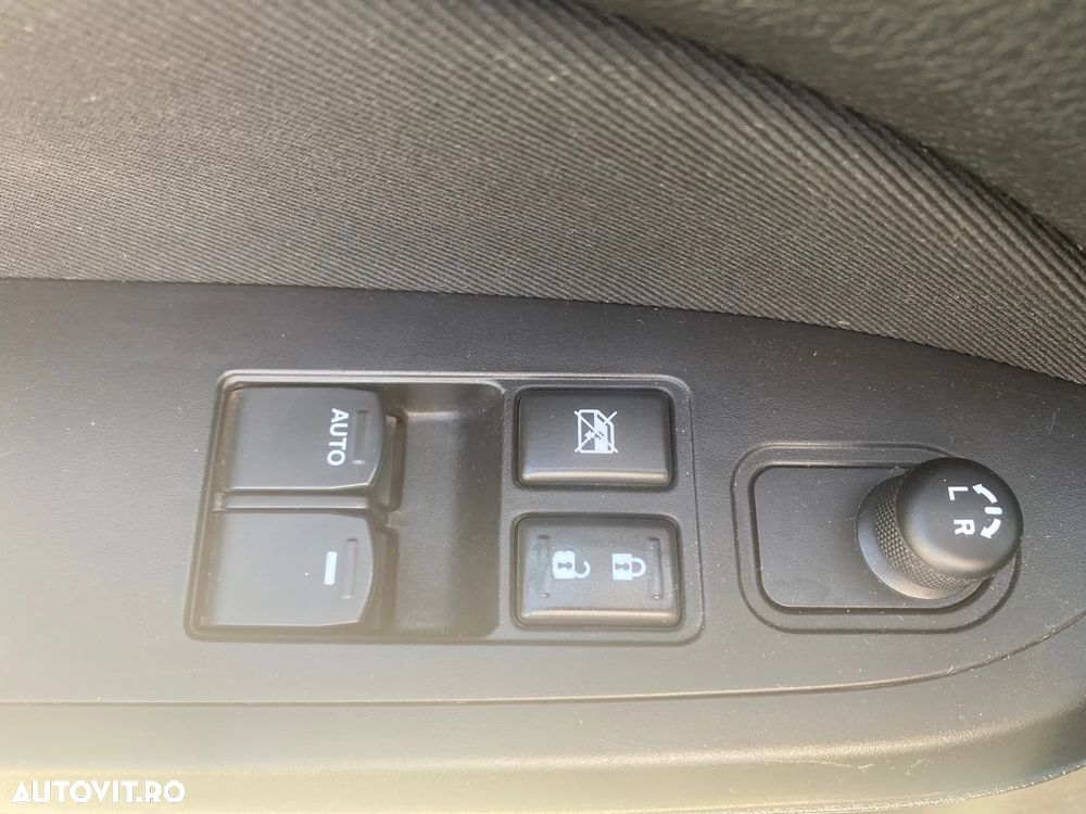 Suzuki Vitara 1.0 Cool - 12