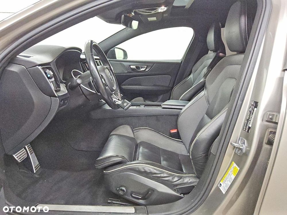 Volvo S60 T5 R-Design Momentum - 8
