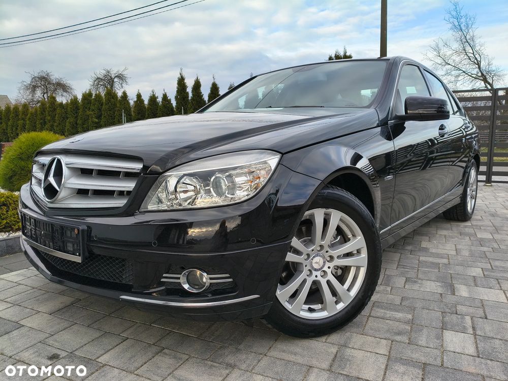 Mercedes-Benz Klasa C 180 Kompressor BlueEFFICIENCY Avantgarde - 36