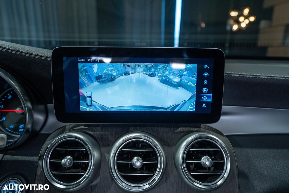 Mercedes-Benz GLC 220 d 4MATIC 9G-TRONIC - 29