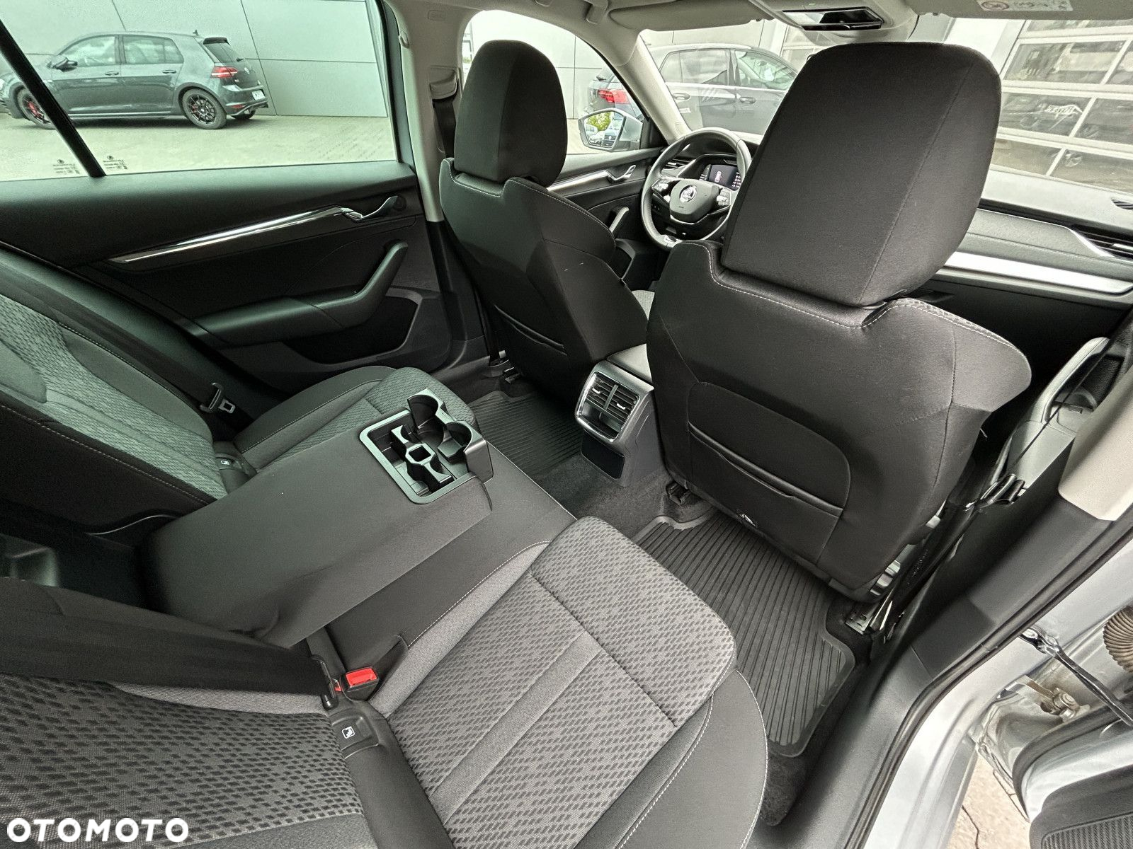 Skoda Octavia 1.5 TSI ACT Style - 9