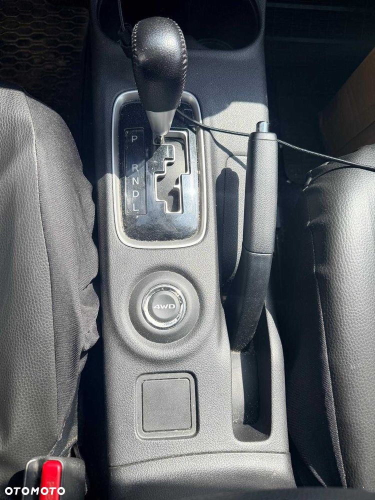 Mitsubishi Outlander - 6