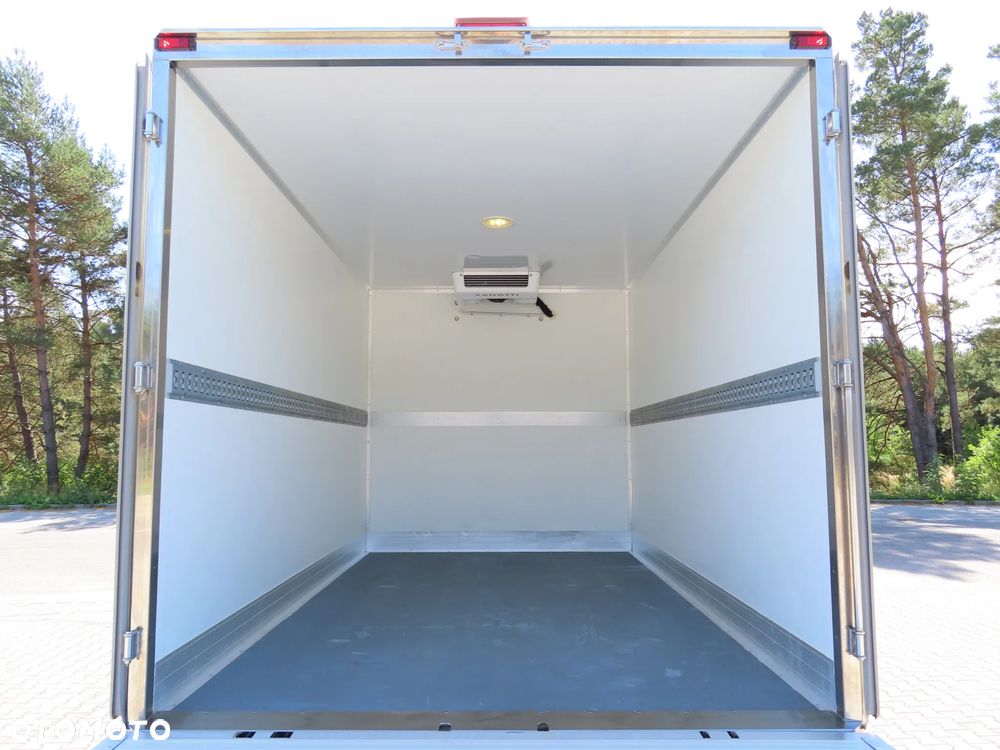 Mercedes-Benz Sprinter 519 CDI 190 KM Chłodnia Winda Załadowcza BÄR 750 Kg Agregat Zasilany Na Postoju 230 V Izoterma ACORD 3500 mm Dł. 6 Euro Palet Rozstaw Osi L2- 3665 mm, DMC 3500 Kg Tylne Koła Bliźniacze WZMACNIANY Stan Wizualny I Techniczny NOWY Tak Jak Z Taśmy Produkcyjnej Gotowy Dostępny OKAZJA POLECAM - 28