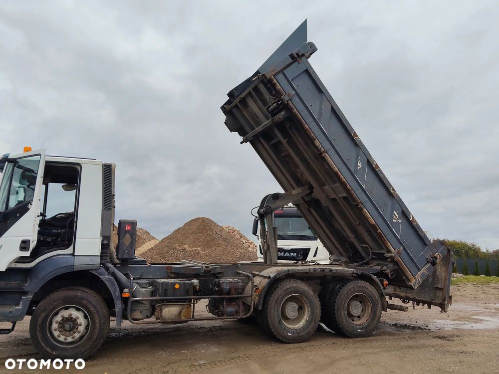 Iveco Trakker - 2