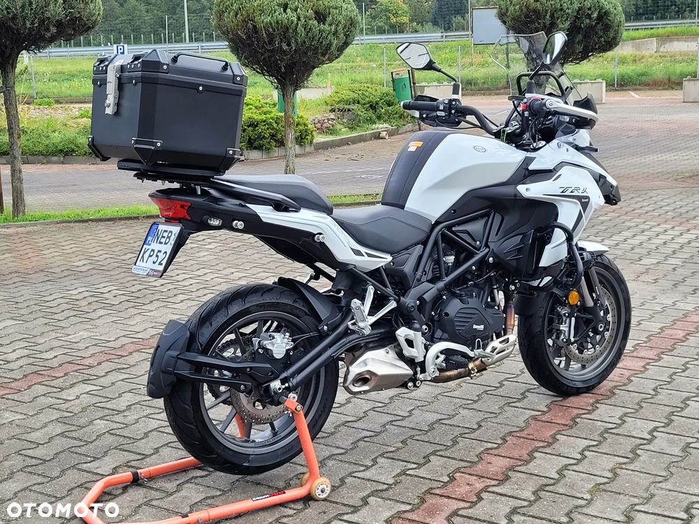 Benelli TRK 502 - 10