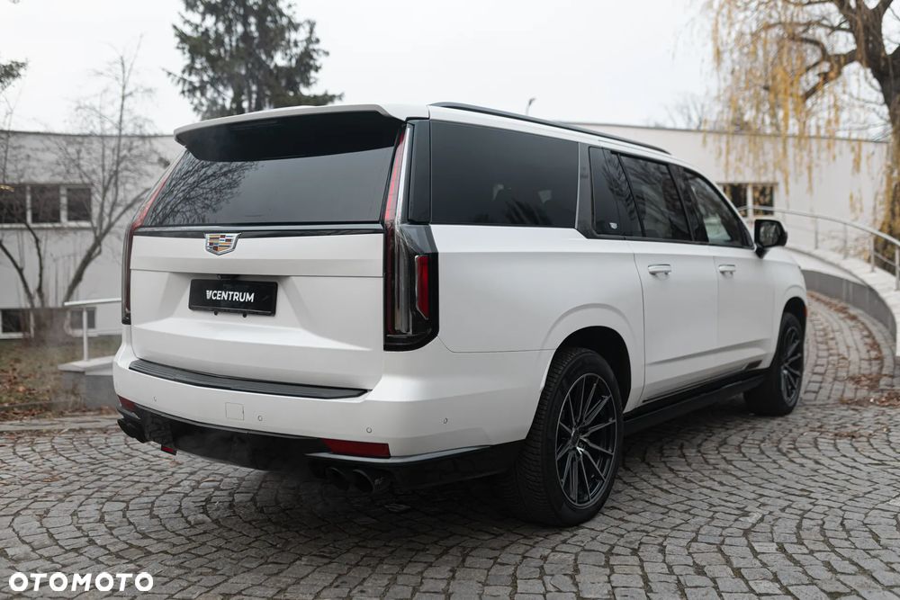 Cadillac Escalade - 11