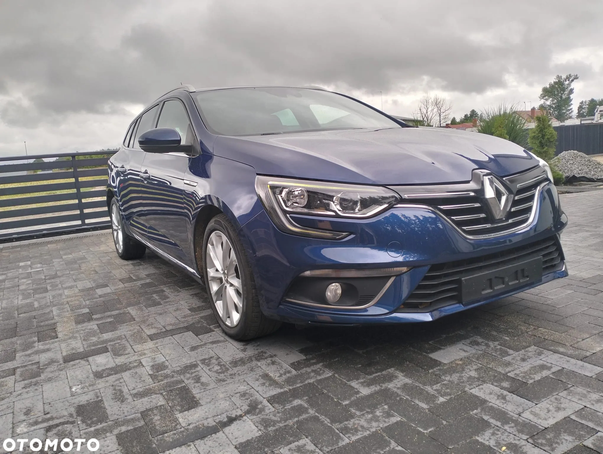 Renault Megane 1.3 TCe FAP Limited EDC - 3