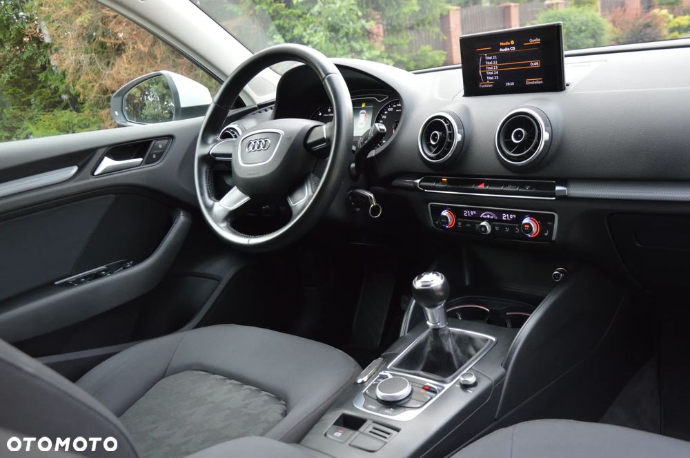 Audi A3 Sportback 1.2 TFSI Attraction - 25