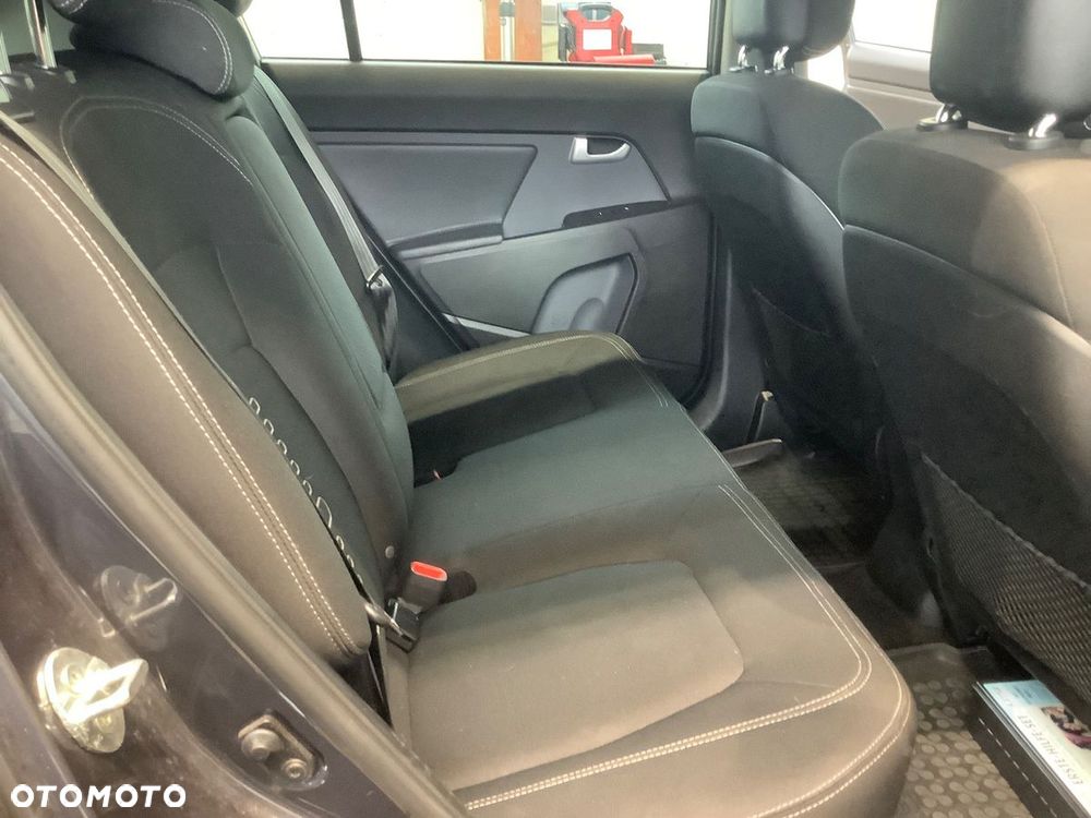 Kia Sportage 2.0 CRDI 4WD Automatik Spirit - 5