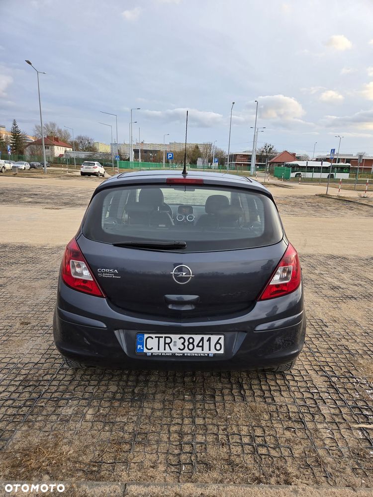 Opel Corsa 1.4 16V Cosmo - 3