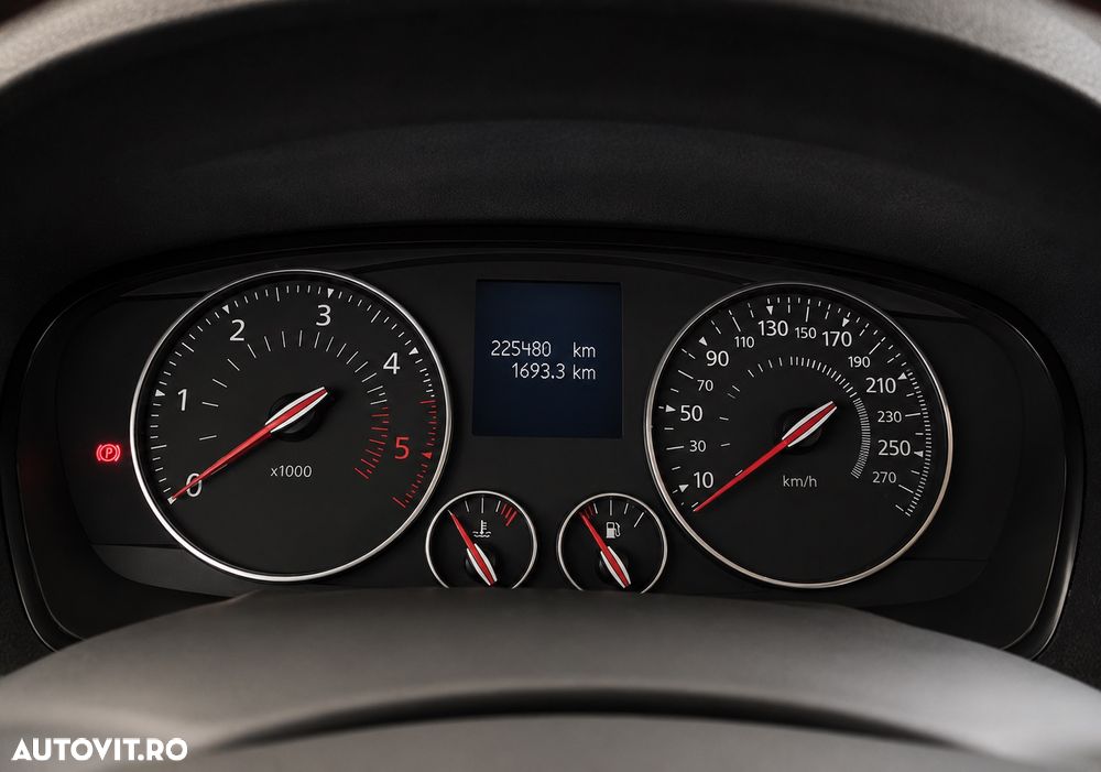 Renault Laguna dCi 110 FAP Expression - 14