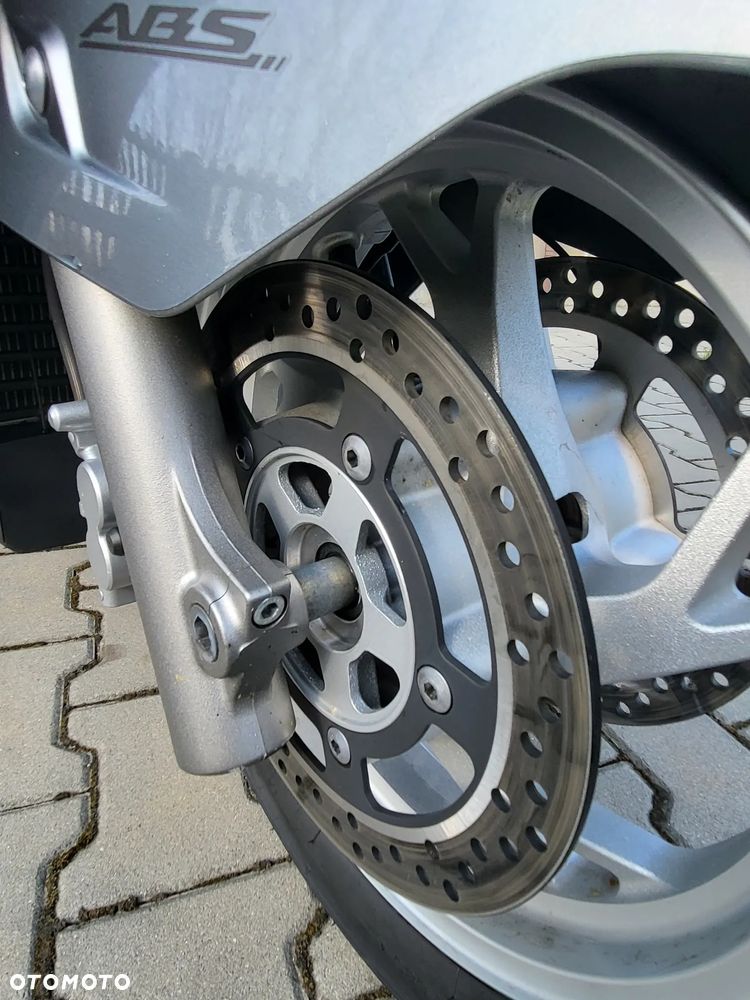Suzuki Burgman - 16