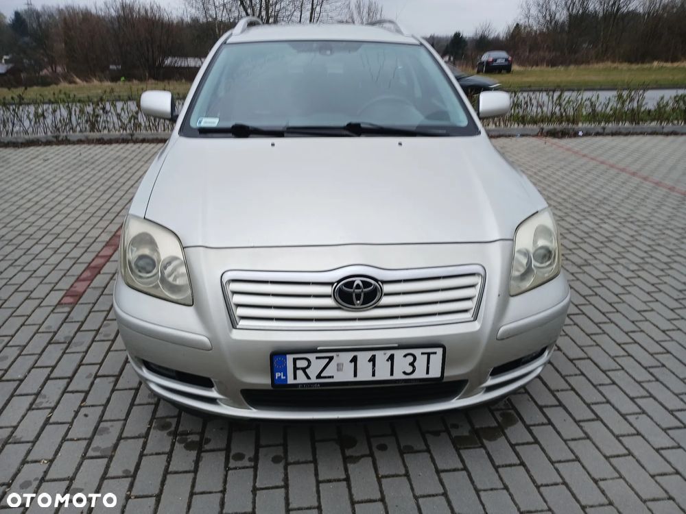 Toyota Avensis 1.8 VVT-i Sol - 11