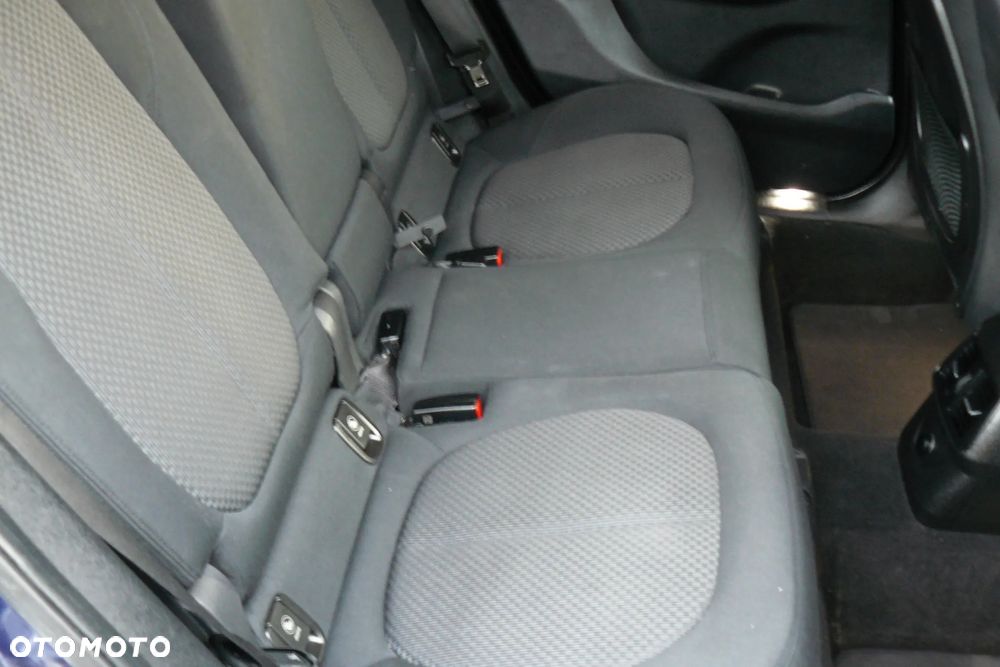 BMW Seria 2 218d Advantage sport - 27