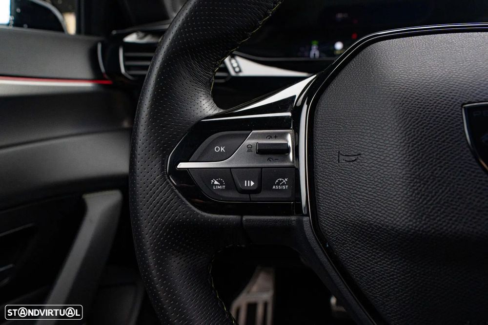 Peugeot 308 SW BlueHDi 130 EAT8 GT EXCLUSIVE - 24