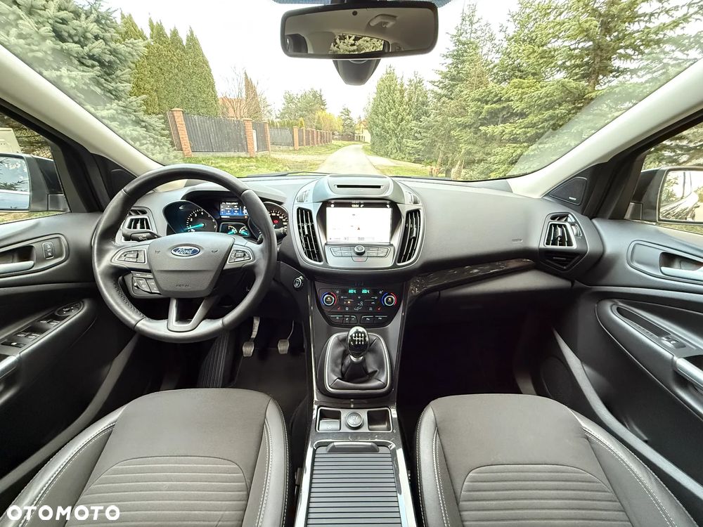 Ford Kuga 1.5 EcoBoost 2x4 Titanium - 19