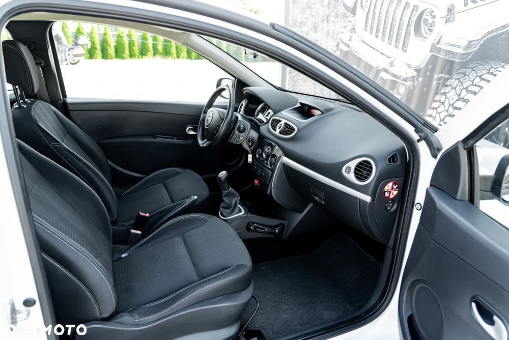 Renault Clio 1.5 dCi Luxe Dynamique - 28
