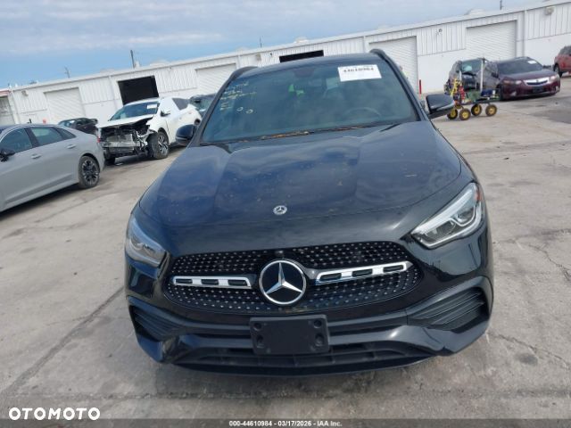 Mercedes-Benz GLA 250 4-Matic Progressive - 8