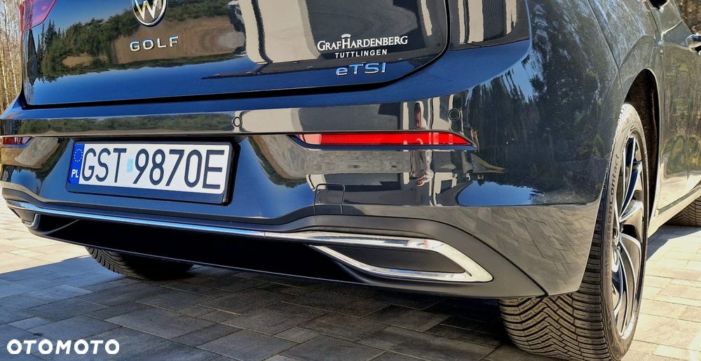 Volkswagen Golf - 8