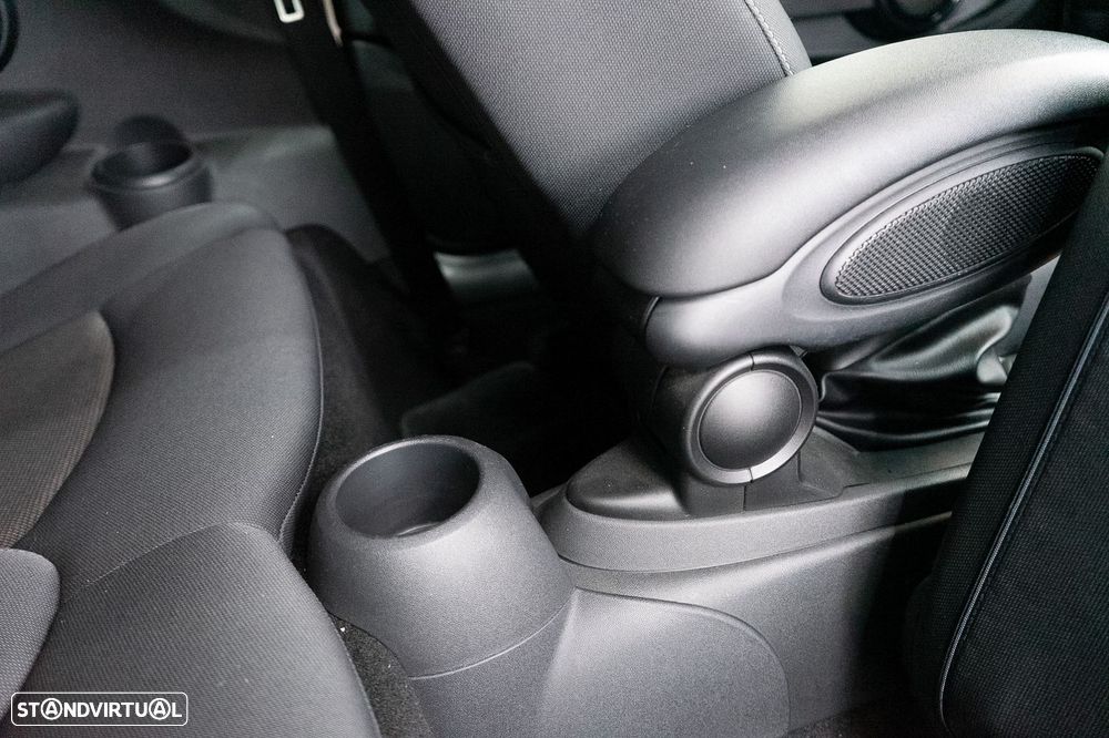 MINI 3 Portas Cooper D - 42