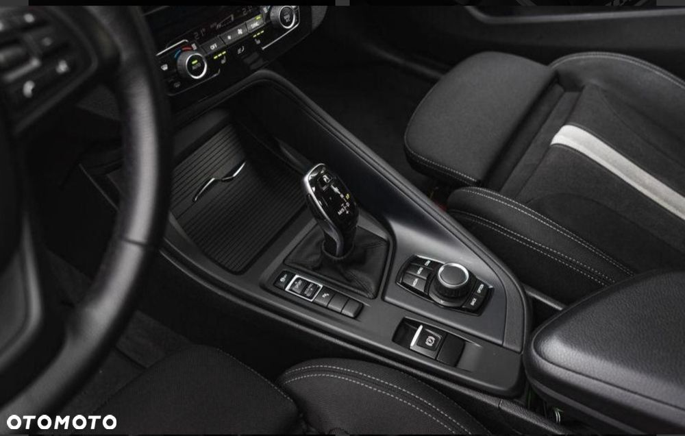 BMW X1 sDrive18d Advantage sport - 25