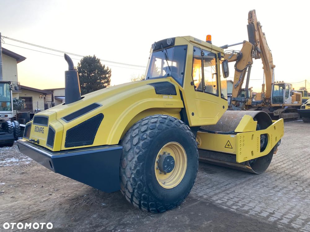 Bomag BW213DH-4, 2012 ROK, 5500 MTH, Z NIEMIEC, SUPER STAN - 4