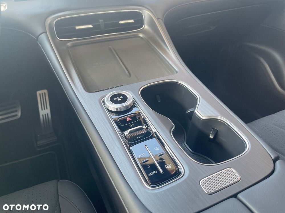 Chery Tiggo 8 1.6 T-GDI Prestige DCT - 24