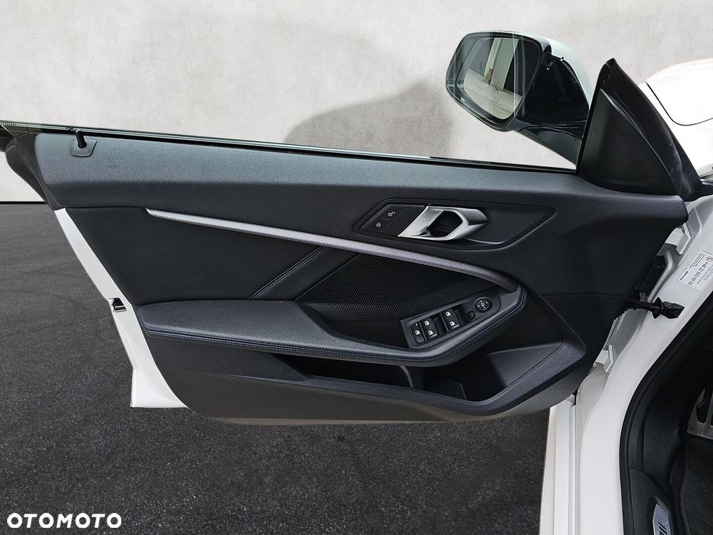 BMW Seria 2 218i - 17