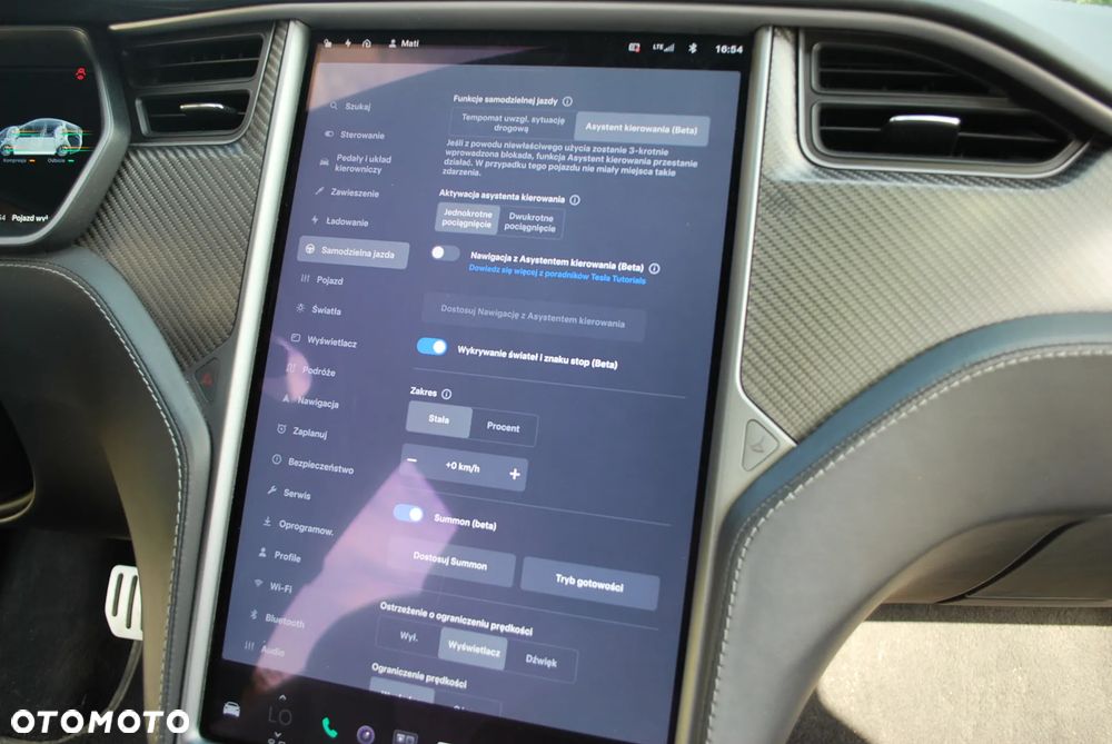 Tesla Model S - 35
