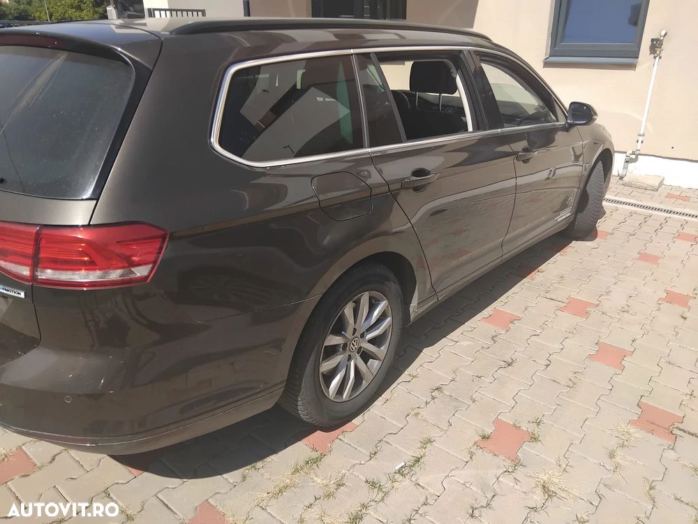 Volkswagen Passat Variant 2.0 TDI DSG (BlueMotion Technology) Comfortline - 4