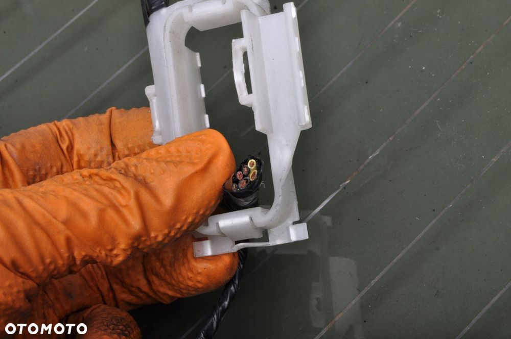 NISSAN PATHFINDER III R51 SZYBA TYŁ TYLNA KLAPY - 15