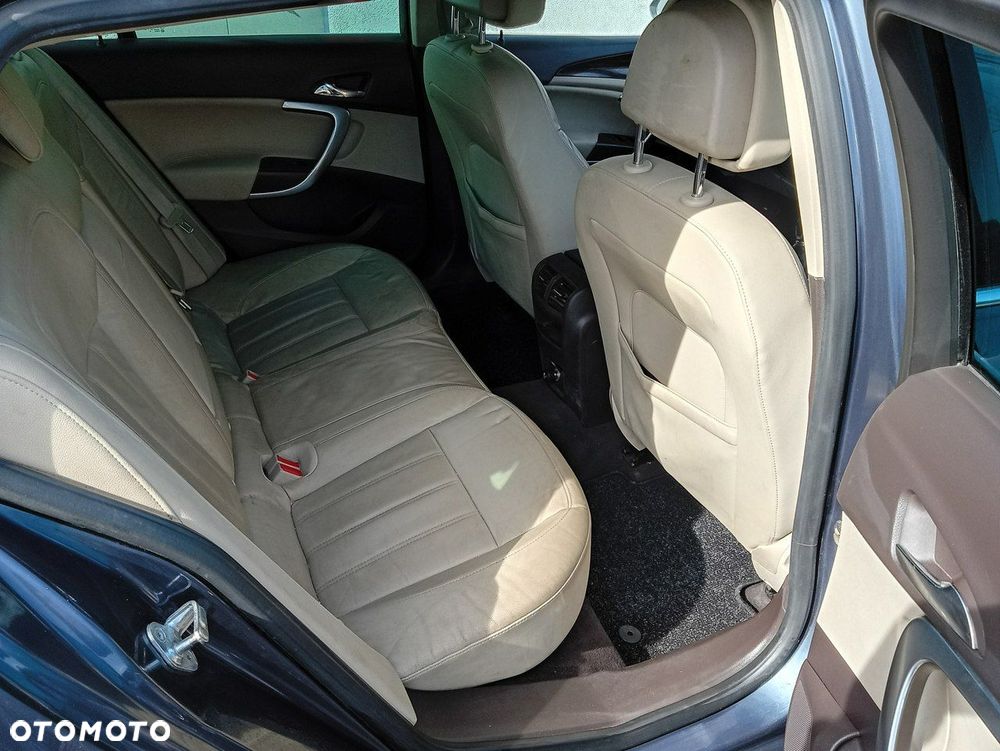 Opel Insignia - 12