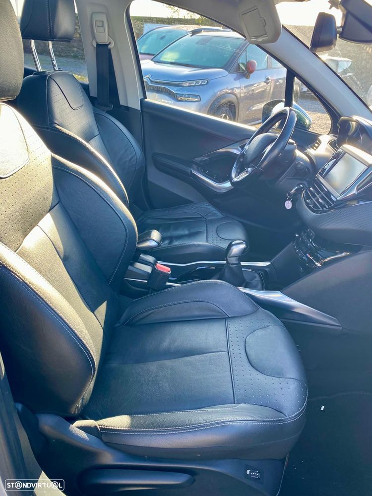 Peugeot 2008 PureTech 110 Stop&Start GT-Line Edition - 11