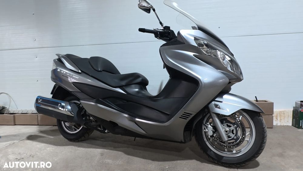 Suzuki AN 400 Burgman - 4