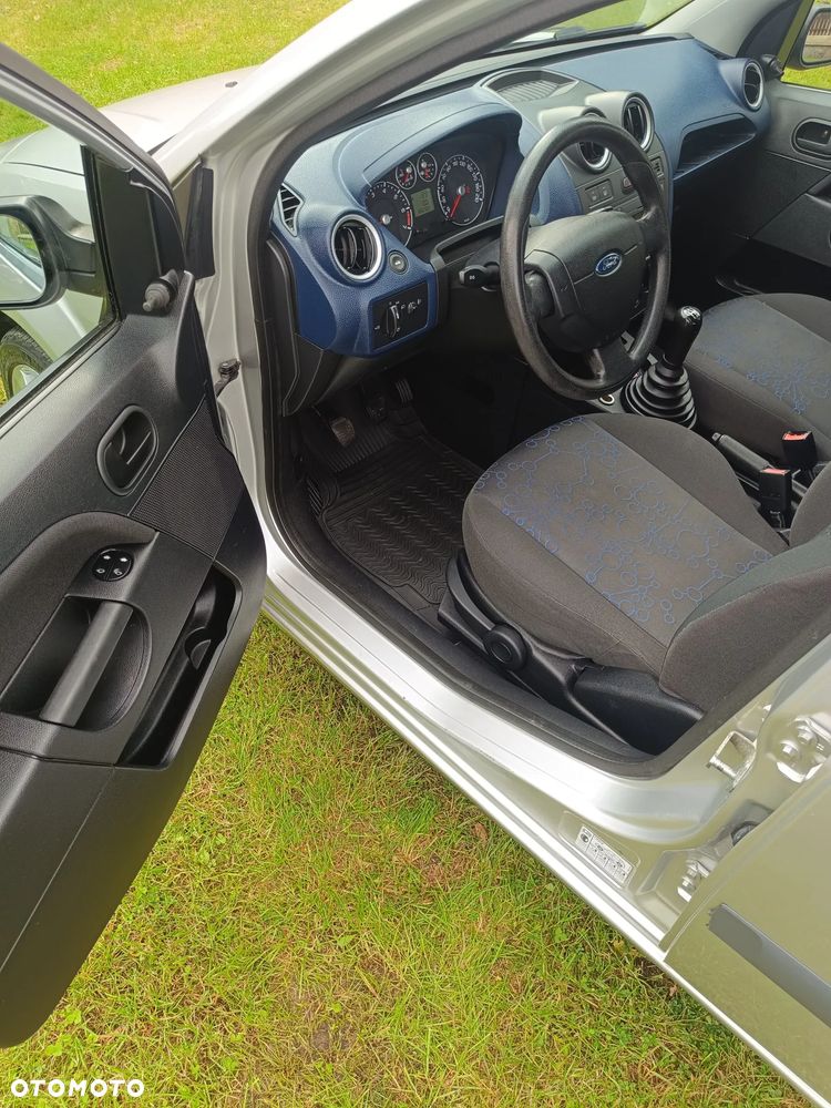 Ford Fiesta 1.3 - 7