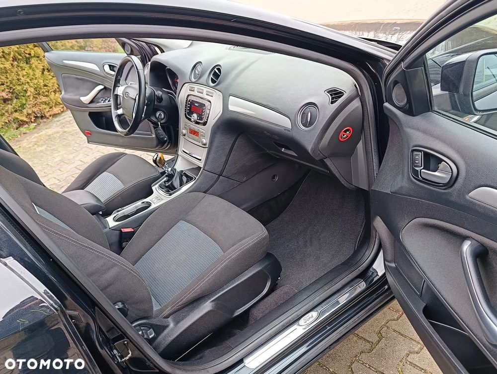 Ford Mondeo 2.0 TDCi Black Magic - 15