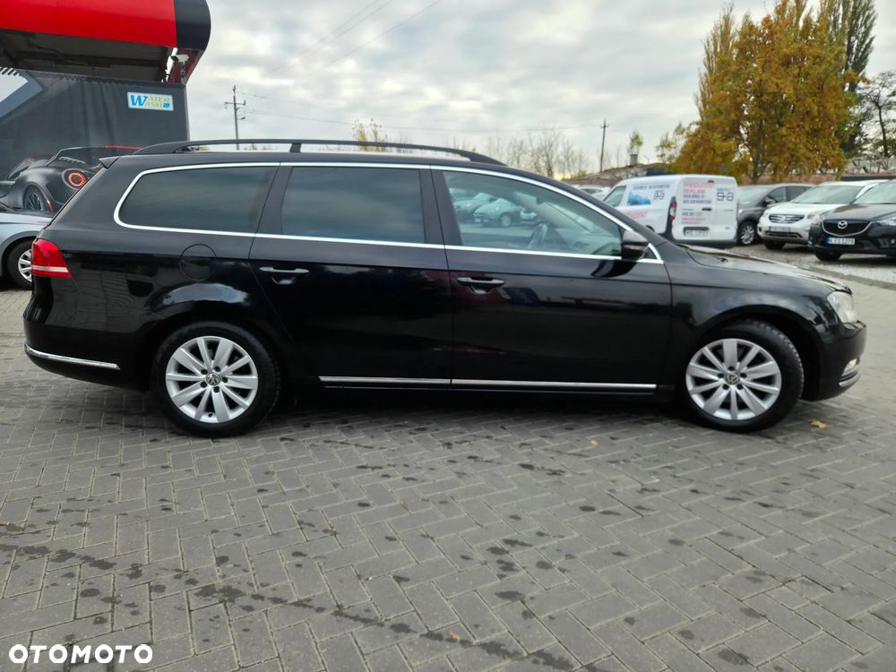 Volkswagen Passat Variant 2.0 Blue TDI SCR Comfortline - 16