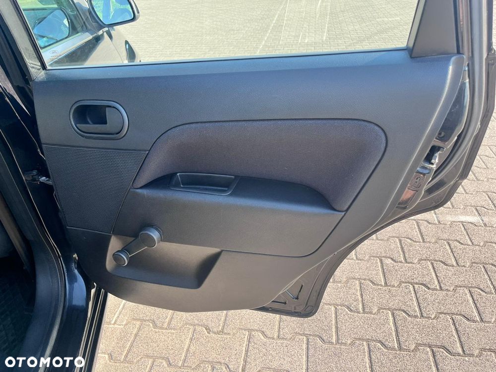 Ford Fiesta 1.3 - 8