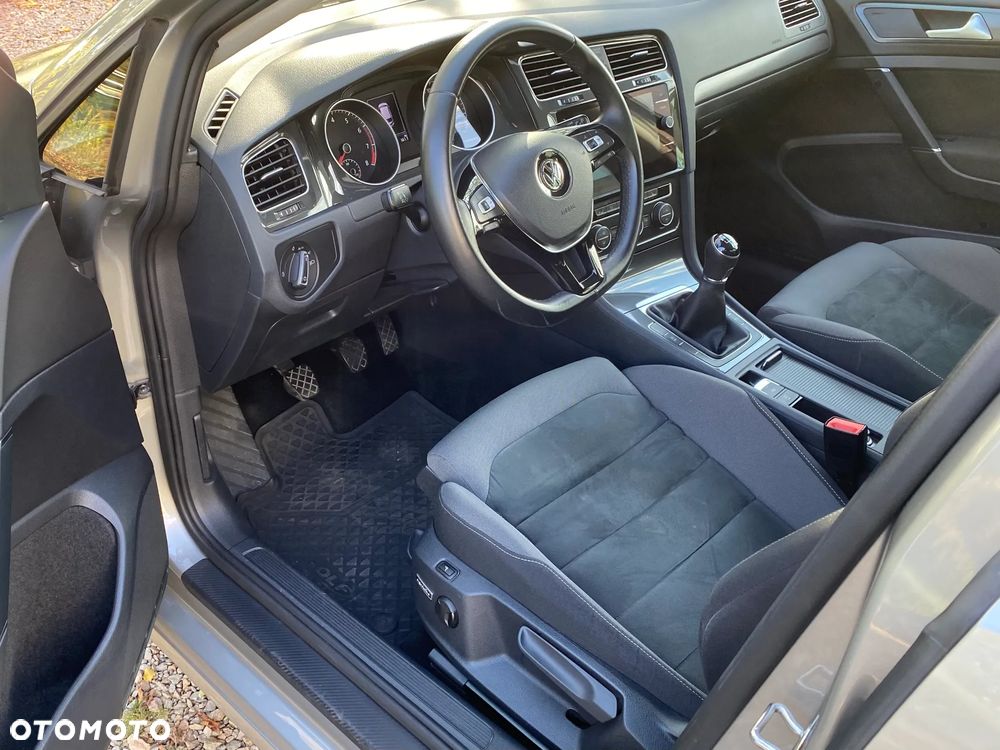 Volkswagen Golf 1.5 TSI BMT Comfortline - 9