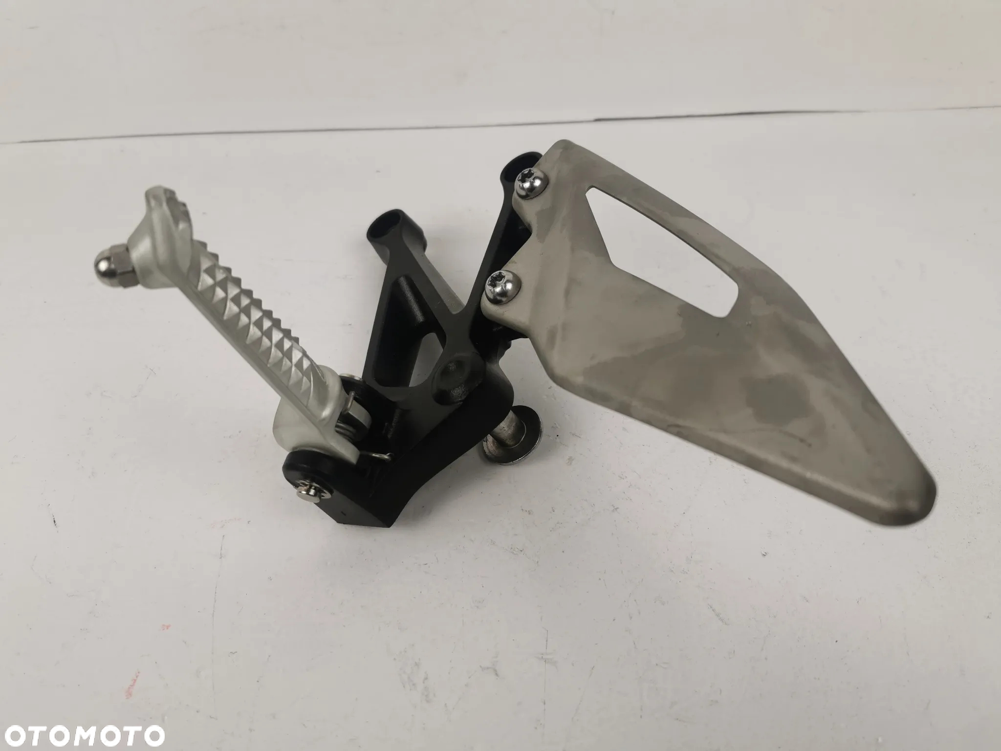 Triumph Street Triple 765RS set kierowcy podnóżek lewy przód 23- - 8