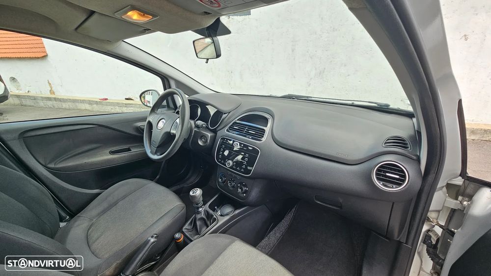 Fiat Punto 1.2 Lounge S&S - 28
