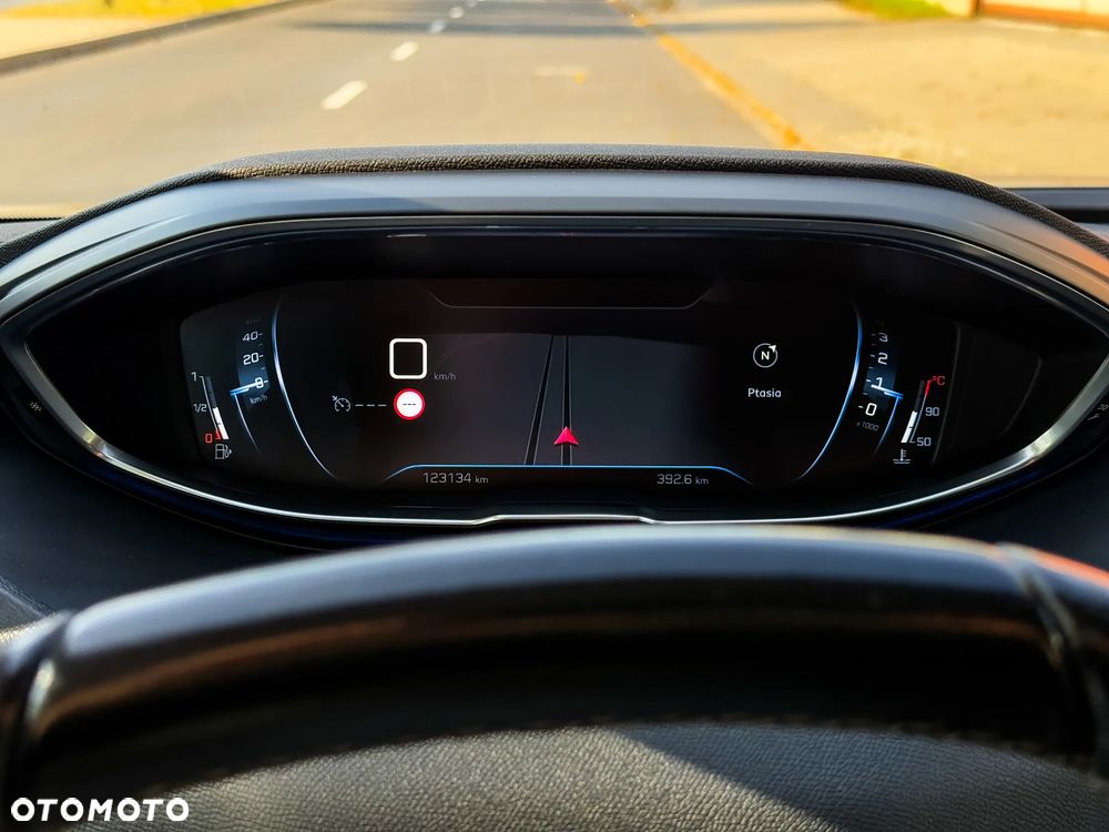 Peugeot 3008 PureTech 130 Stop & Start GPF Allure - 19