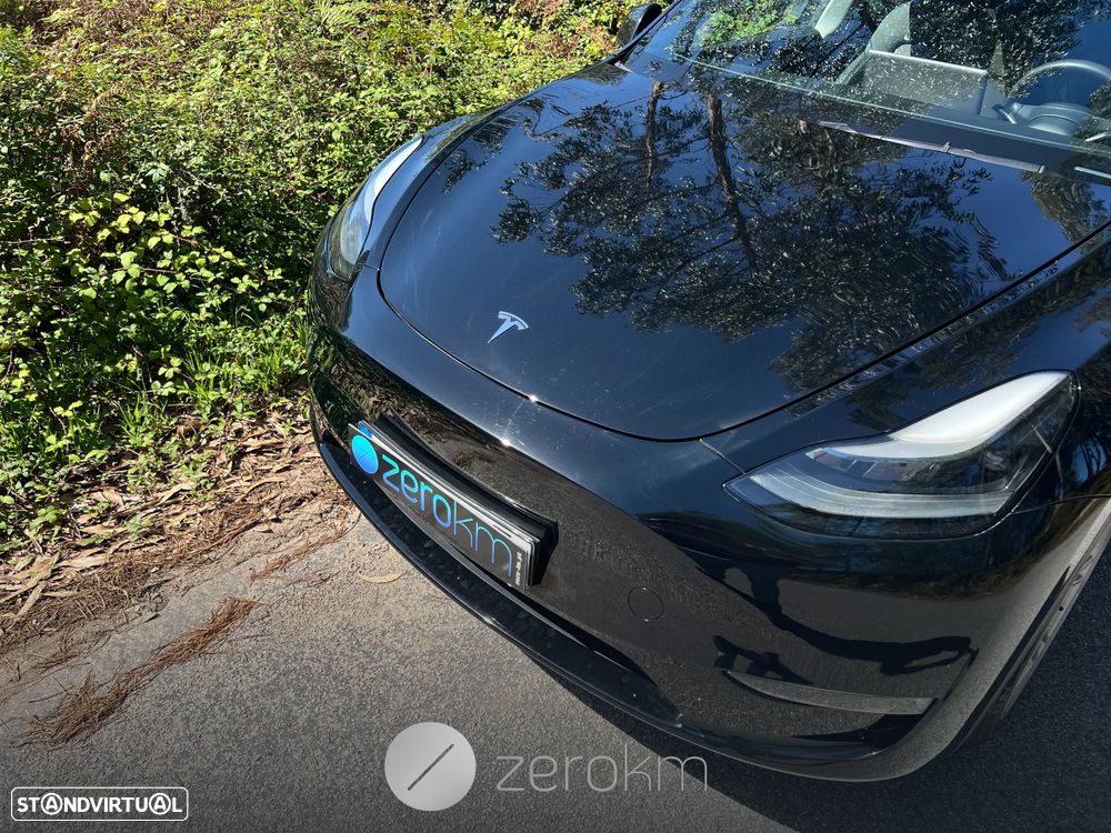 Tesla Model Y Long Range Dual Motor AWD - 3
