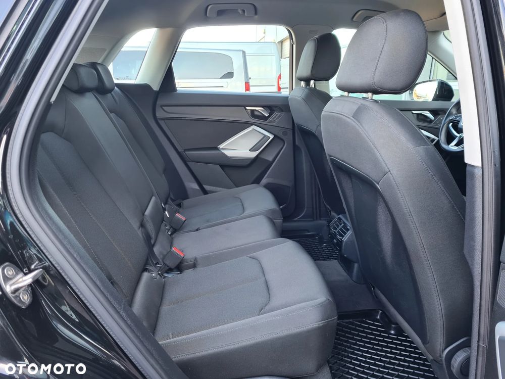 Audi Q3 35 TFSI S tronic - 12
