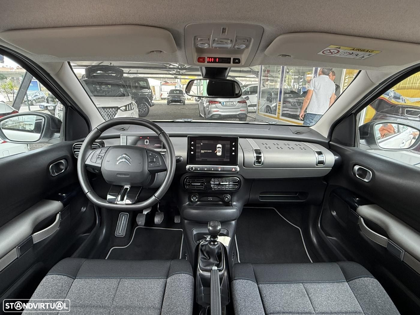 Citroën C4 Cactus 1.2 PureTech Shine - 33