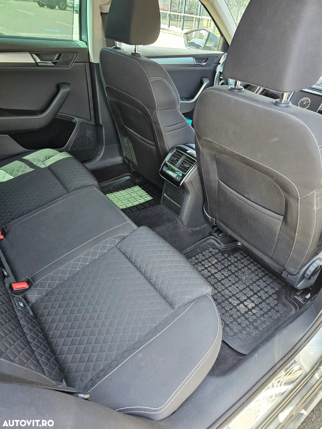 Skoda Superb 1.6 TDI Ambition - 8