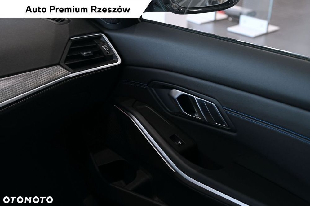 BMW Seria 3 320d xDrive mHEV M Sport - 17