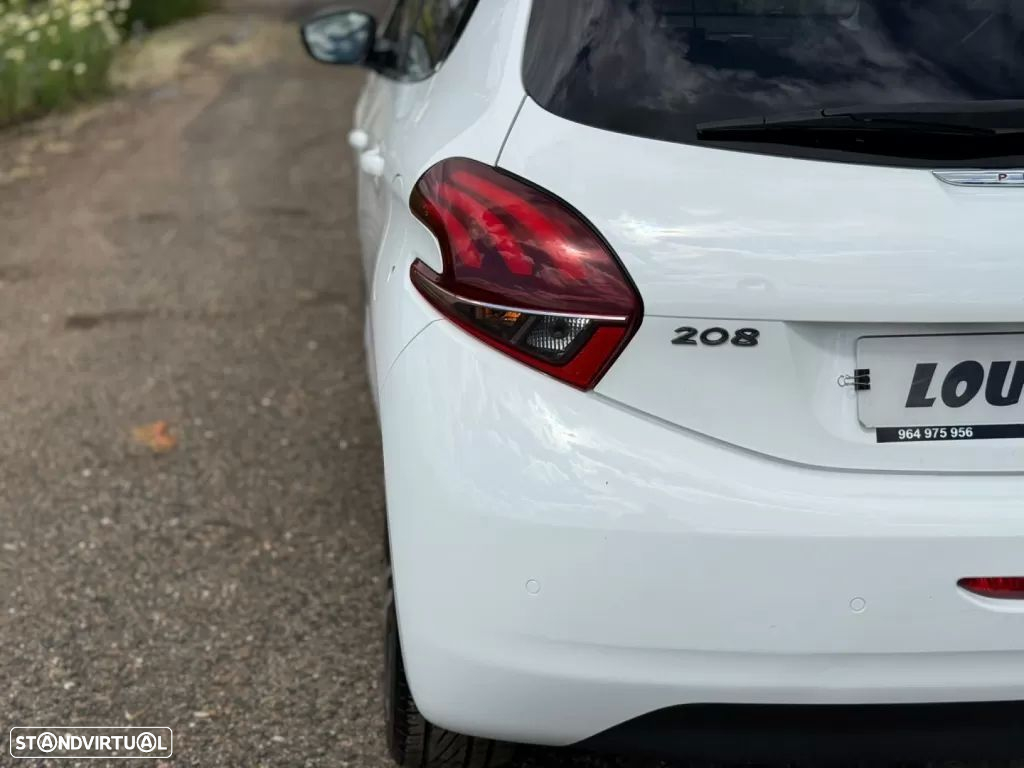Peugeot 208 1.2 PureTech GT Line - 45