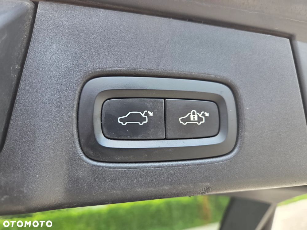 Volvo V90 Cross Country T6 AWD Pro - 24
